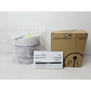 Pampered Chef Manual Food Processor New 2581 3 Cups 5.5 w/ box unused